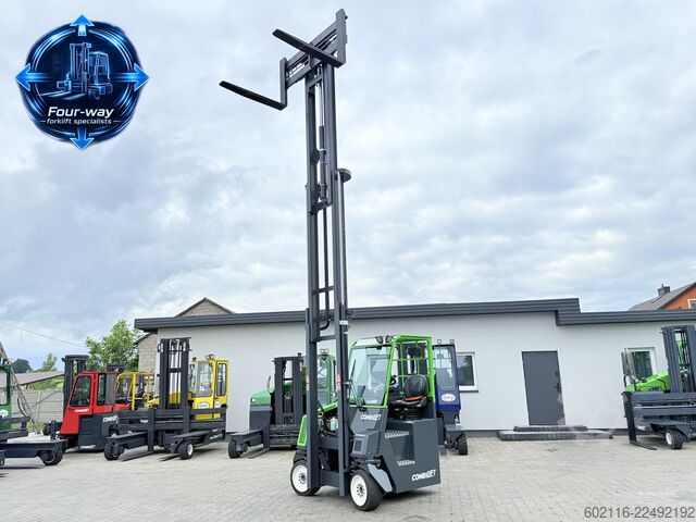 Dört yollu forklift Combilift CB4000 GAS TRIPLEX 6450MM POSITIONER