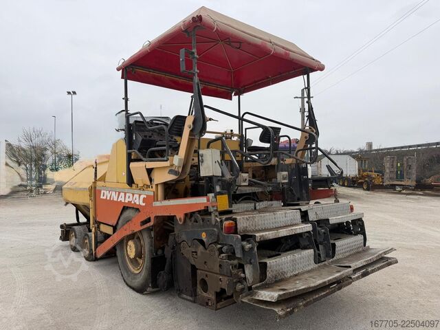 Finisor de asfalt pe roți Dynapac F121-6W