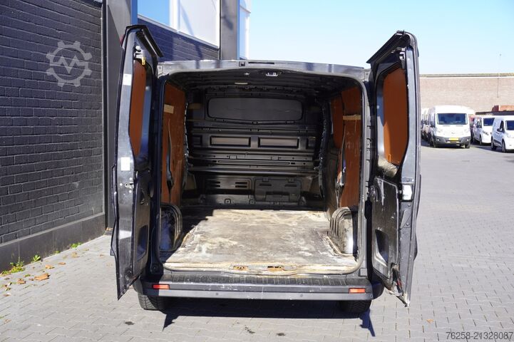 Delivery van Renault Trafic 1.6 dCi L2 - EURO 6 - Airco - Navi - Cru...