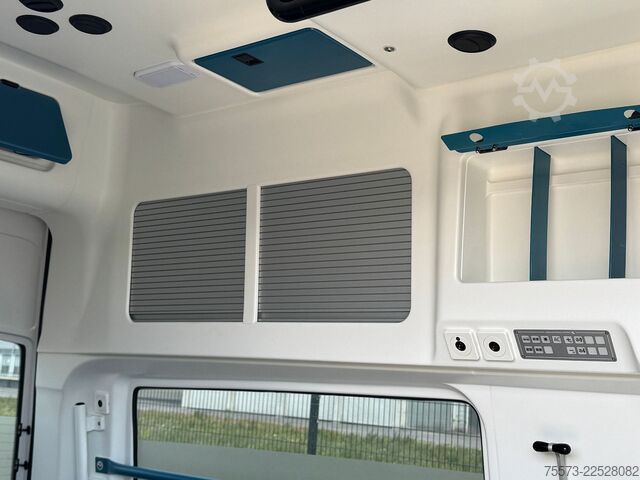Brandweerwagen VW VW T6.1, 2.0 TDI, mit Rampe, Trage und Sessel
