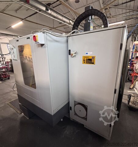 κατακόρυφο κέντρο κατεργασίας BRIDGEPORT VMC 800/22 CNC