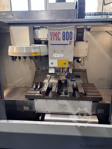 κατακόρυφο κέντρο κατεργασίας BRIDGEPORT VMC 800/22 CNC