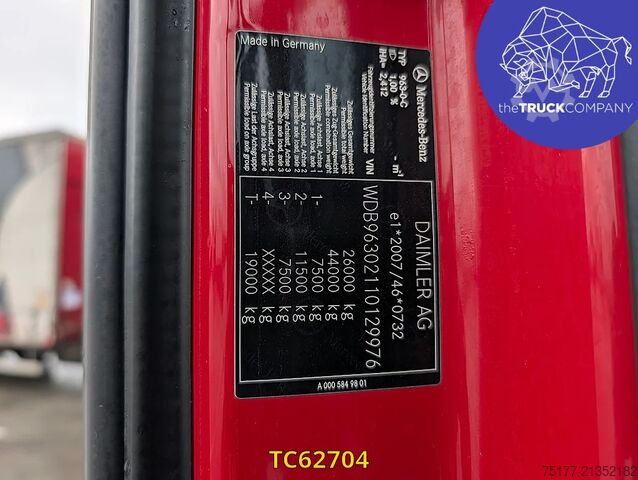 Posuvná plachta Mercedes-Benz 2548