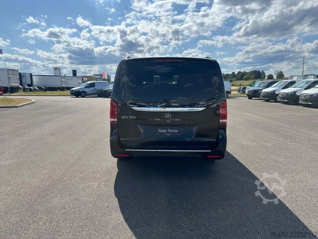 Minibús MERCEDES-BENZ EQV 300 AVANTGARDE/MBUX/LIEGE-PAKET/DISTRONIC/EL