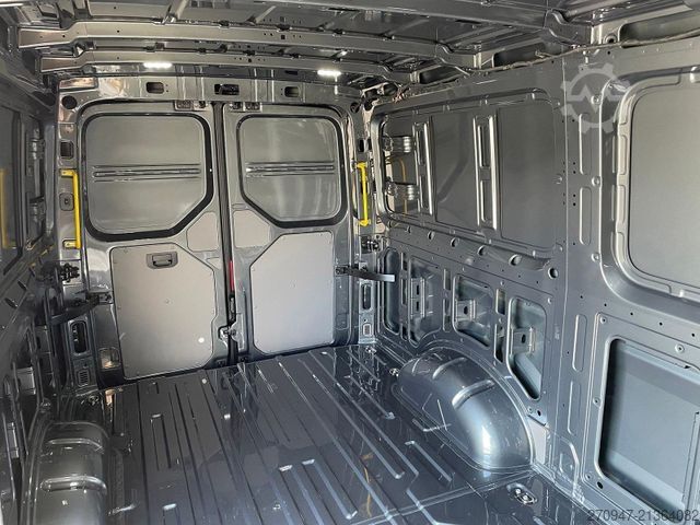 Komercijalno vozilo sa visokim krovom MAN TGE 3.200 L3H2 Kasten 4x4 Individual S ACC STHZ