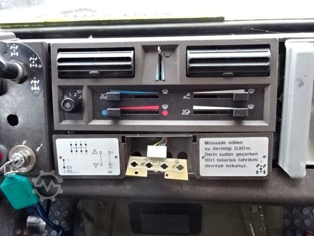 Vrachtauto met open laadbak MERCEDES-BENZ Unimog U 1300 L Turbo OM 366 Pritsche 4x4