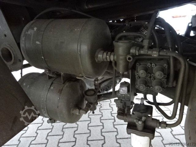 Vrachtauto met open laadbak MERCEDES-BENZ Unimog U 1300 L Turbo OM 366 Pritsche 4x4