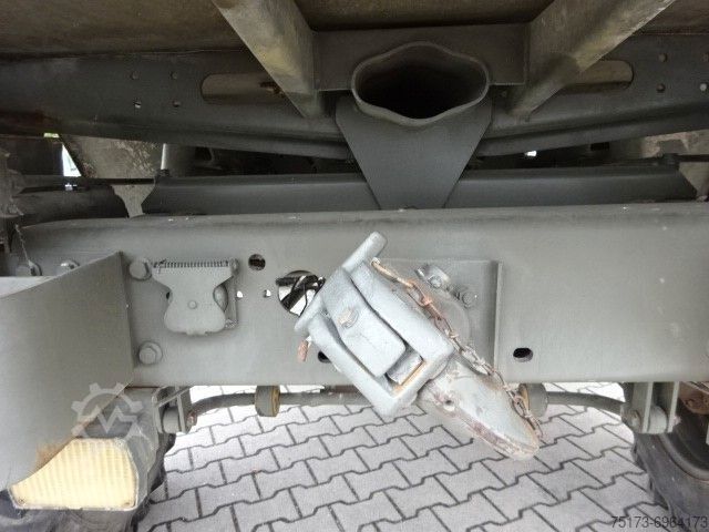 Vrachtauto met open laadbak MERCEDES-BENZ Unimog U 1300 L Turbo OM 366 Pritsche 4x4
