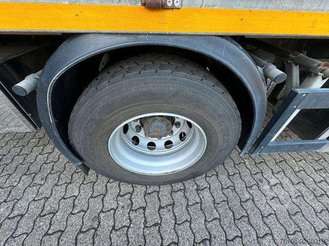 Lastbilsmonterad kran DAF CF 440 mit Ladekran HMF 2120K4