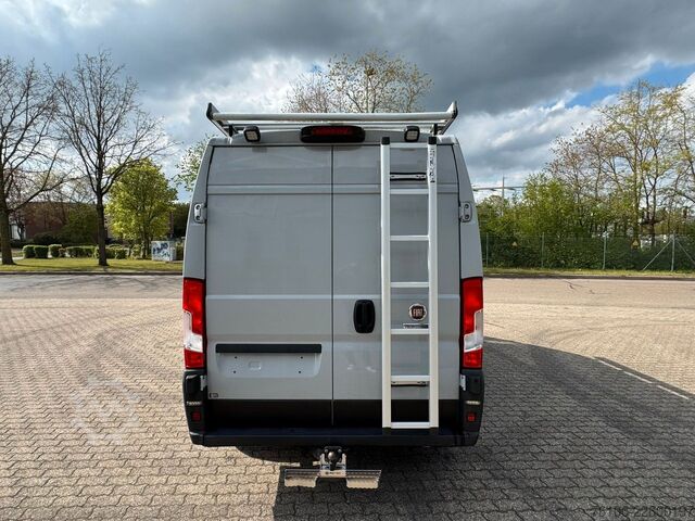 Skåpbil FIAT Ducato Maxi 35 180 L4H2 *Automatik*