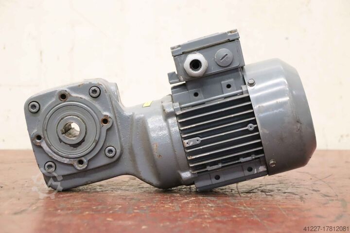 Motorreductor 0,25 kW 17 rpm SEW-Eurodrive SA31 DTZ1D6