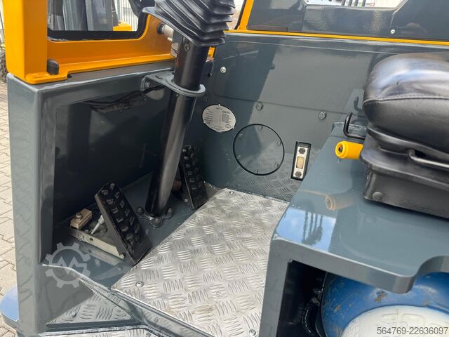 Empilhadeira multidirecional Combilift CB3000/LPG /2016 year/ Perfect condition