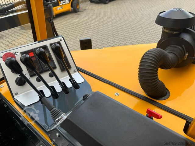Empilhadeira multidirecional Combilift CB3000/LPG /2016 year/ Perfect condition