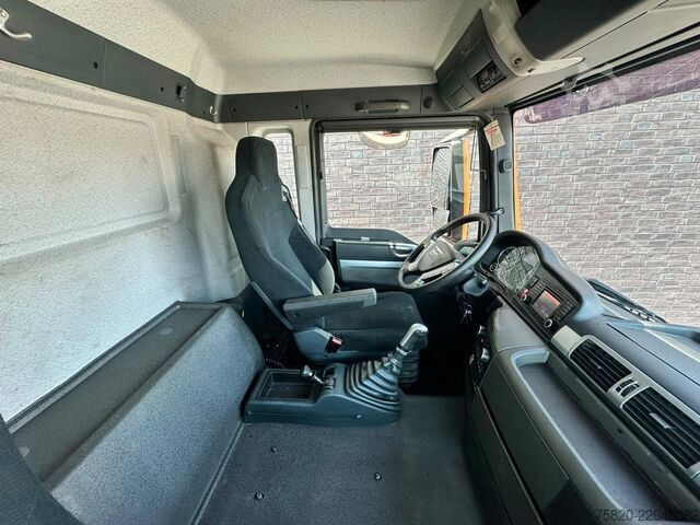 Veicolo di aspirazione MAN TGS 26.400 6X4 ZUIG/SPOELWAGEN