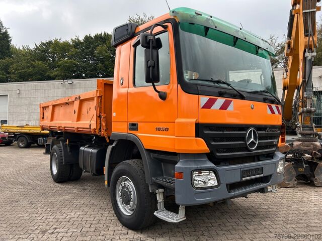 Camión volquete trilateral MERCEDES-BENZ 1850 V8 Actros 3Skipper + Bordmatik ALLRAD