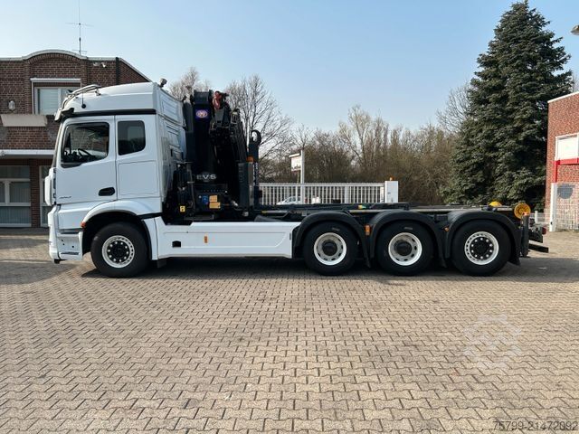 Grue montée sur camion MERCEDES-BENZ 3253 Arocs mit HMF 3220 Kran und JOAB Abroller