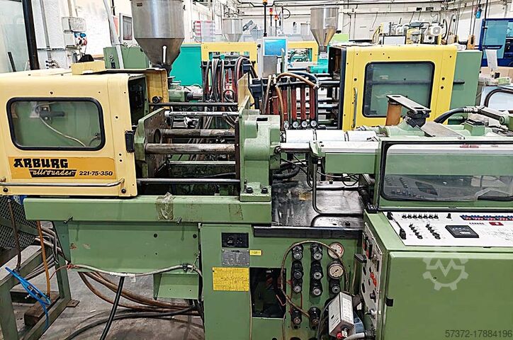 Spuitgietmachine Arburg/Engel 305/221/ES80