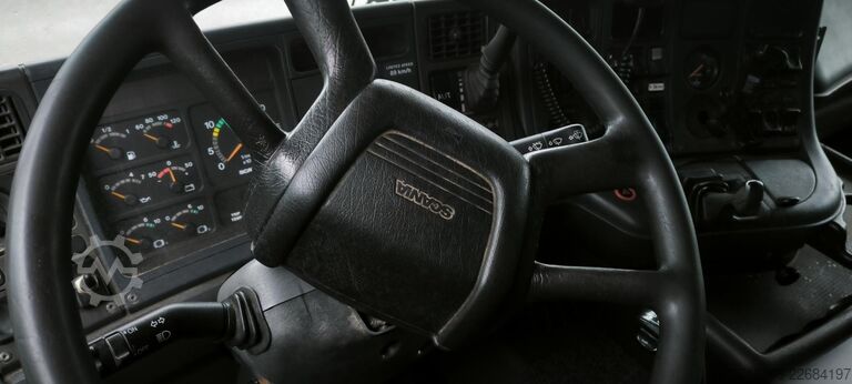  SCANIA R124 LA6X2NA 420