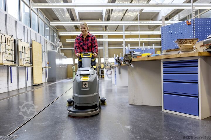 Kärcher BD 43/25 C golvvårdsmaskin Kärcher BD 43/25 C Bp FACTORY NEW!