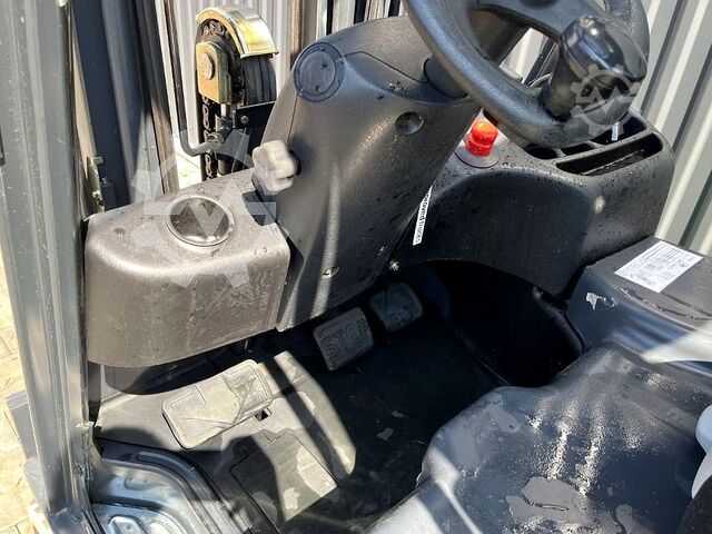 Elektrisk 3 -hjulet gaffeltruck Linde E16H-02