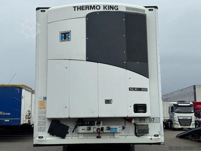 Gekoeld/bevroren transport Schmitz Cargobull Thermo King SLXe 200 / Disc Brakes / Flower Width