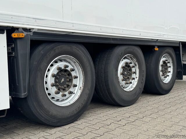 Gekoeld/bevroren transport Schmitz Cargobull Thermo King SLXe 200 / Disc Brakes / Flower Width