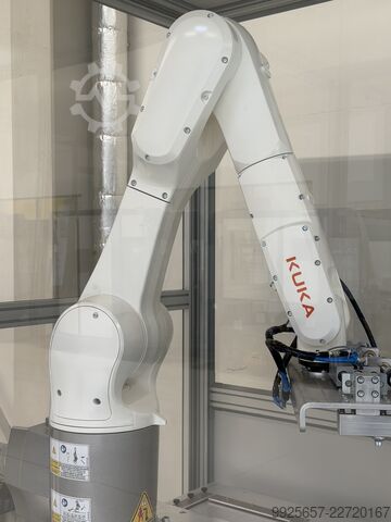 Robot przemysłowy, komórka automatyzacji KUKA KR 10 R1100-2 / SEL