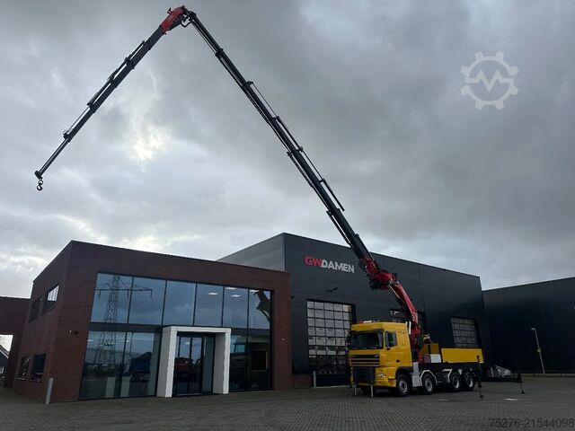 Ciężarówka z dźwigiem DAF XF 105.460 8x4 Trekker/ Bakwagen Fassi F950+Fly...