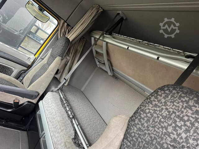 Ciężarówka z dźwigiem DAF XF 105.460 8x4 Trekker/ Bakwagen Fassi F950+Fly...