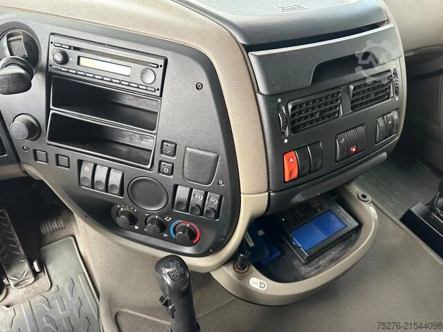 Ciężarówka z dźwigiem DAF XF 105.460 8x4 Trekker/ Bakwagen Fassi F950+Fly...