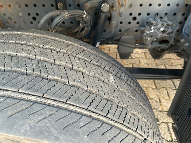 Tractor estándar MERCEDES-BENZ 2642 SZM mit PK26002-EH Kran + Seilwinde
