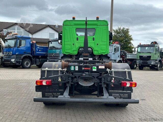 Haakarm vrachtwagen MERCEDES-BENZ Arocs 1835 K Abrollkipper