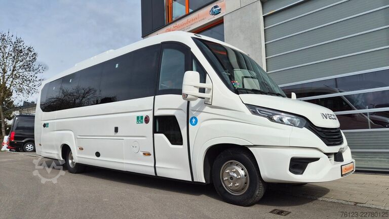 Minibus IVECO 2x Daily 70 Lagerfahrzeug Ferqui Sunrise 2,5 m B