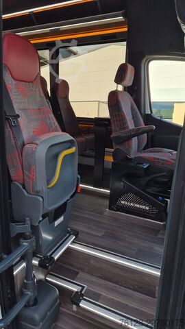 Minibus MERCEDES-BENZ 30 Sitzer Schul- Transferbus 519 Lagerfahrzeug
