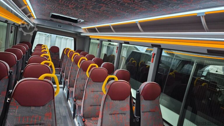 Minibus MERCEDES-BENZ 30 Sitzer Schul- Transferbus 519 Lagerfahrzeug
