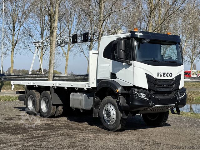 Laadplatform Iveco T-Way AT380T47WH AT Flatbed Truck (10 units)