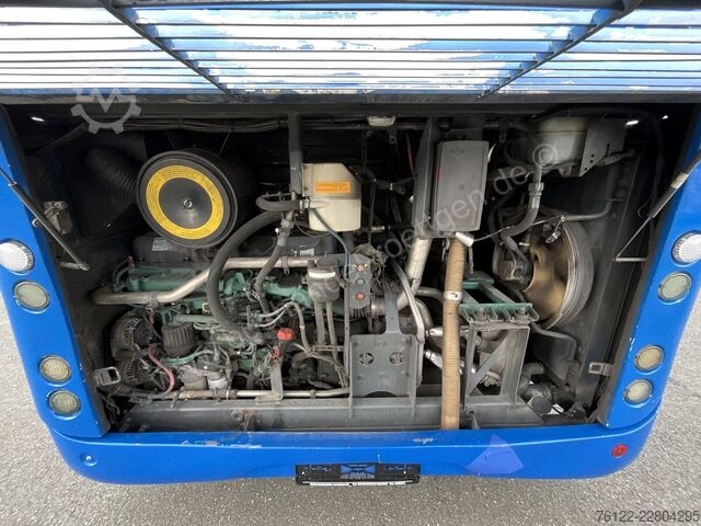 Dvoupatrový Volvo Unvi B9TL Cabrio