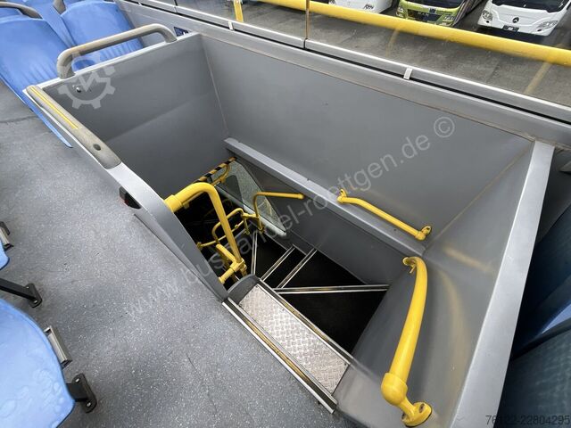 Dvoupatrový Volvo Unvi B9TL Cabrio