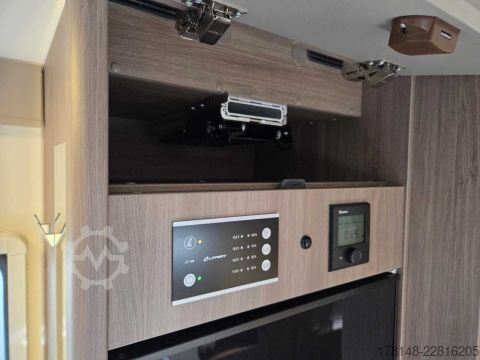 Integreret autocamper Carado I 338 pro+