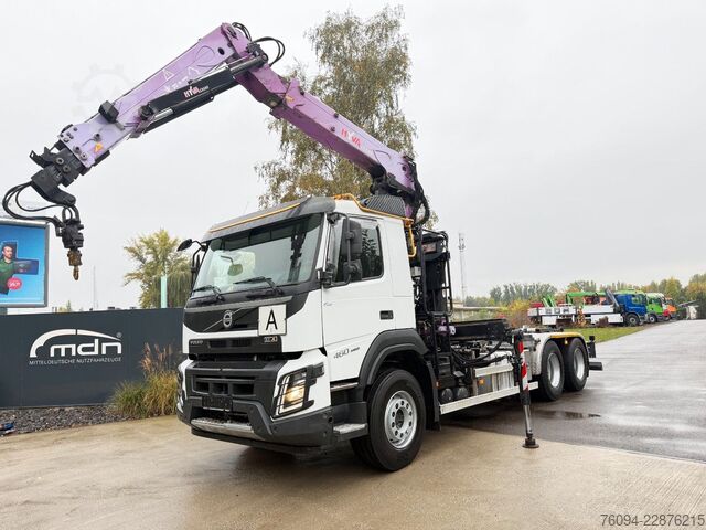 Haakarm vrachtwagen VOLVO FMX 460 6x4 liftachse Abrollkipper KRAN 13m FUNK
