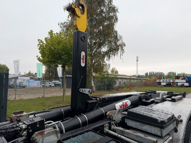 Autolaadkraan VOLVO FMX 460 6x4 liftachse Abrollkipper KRAN 13m FUNK