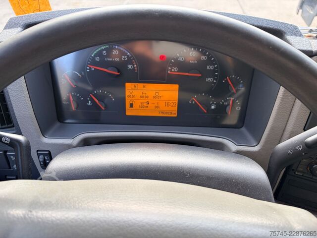 Camion caisson VOLVO FL 280*FALTWANDKOFFER*TEMP*1.5T LBW* SCHLAFKAB