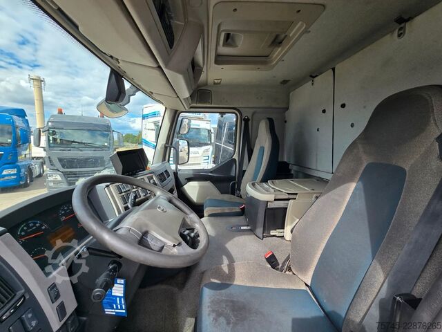 Camion caisson VOLVO FL 280*FALTWANDKOFFER*TEMP*1.5T LBW* SCHLAFKAB