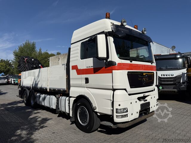 Düz kasa kamyon MAN TGX 26.480 6X2 Hiab 422 + Jib + Winde