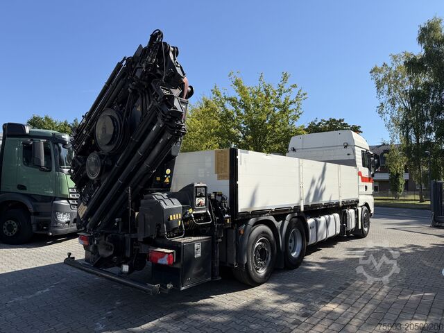 Düz kasa kamyon MAN TGX 26.480 6X2 Hiab 422 + Jib + Winde