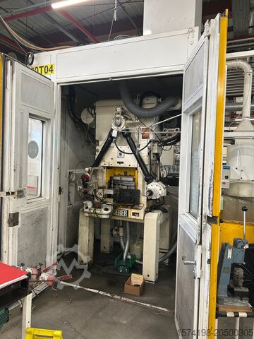 Poinçonneuse automatique BRUDERER BSTA 200