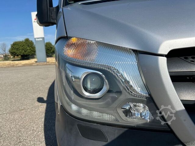 Samochód do zadań specjalnych Mercedes-Benz Sprinter