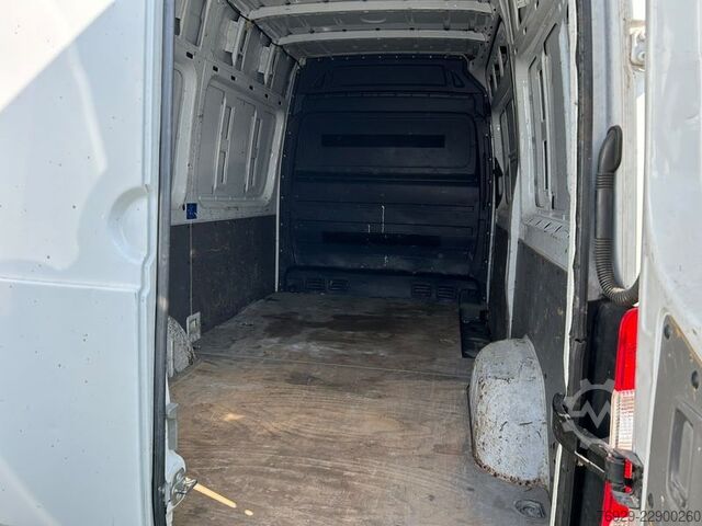 Samochód do zadań specjalnych Mercedes-Benz Sprinter
