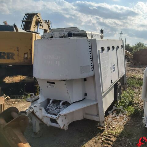 Ρυμουλκούμενη αντλία σκυροδέματος UTRANAZZ Star SCM80C