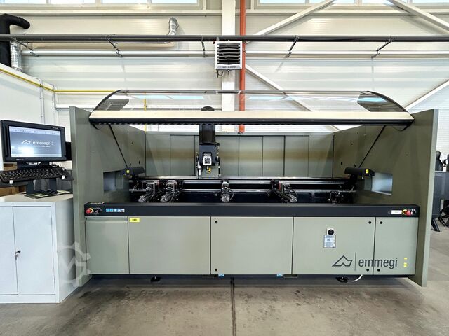Centro de usinagem vertical Emmegi Phantomatic M3